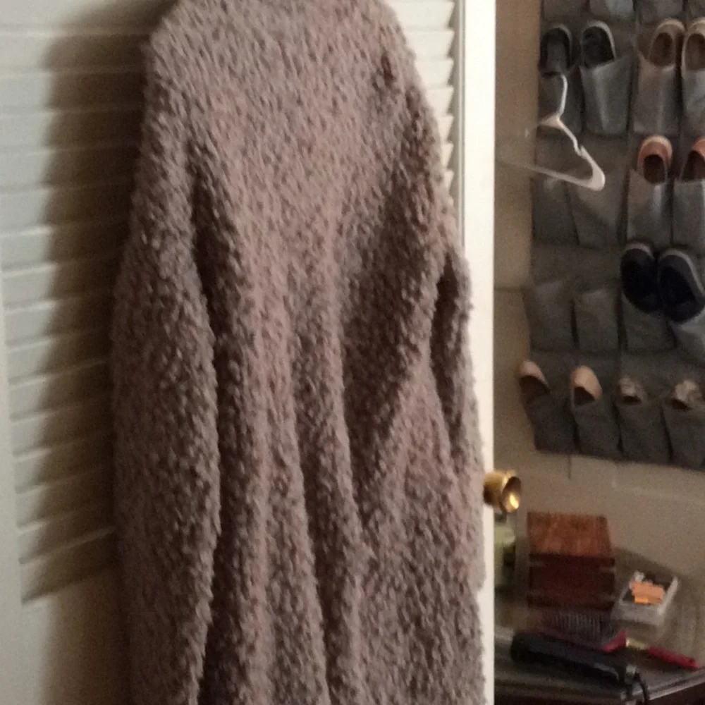 Express sweater - Picture 3 of 3